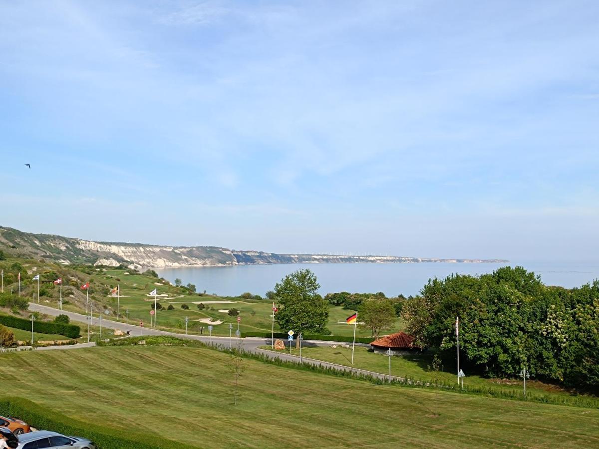 Thracian Cliffs Апартамент Голф Холидей Cavarna Exterior foto