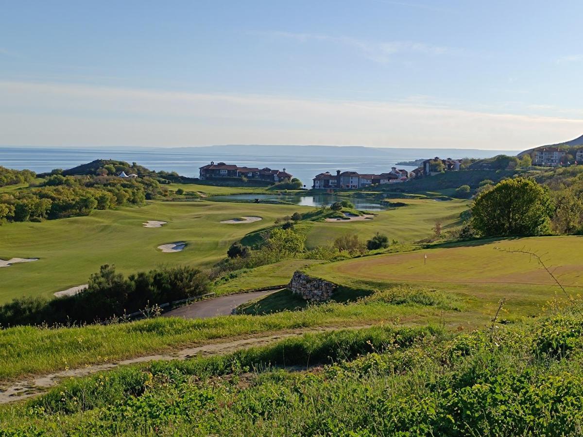 Thracian Cliffs Апартамент Голф Холидей Cavarna Exterior foto